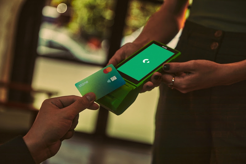 Vendas no varejo recuam 1,8% em março