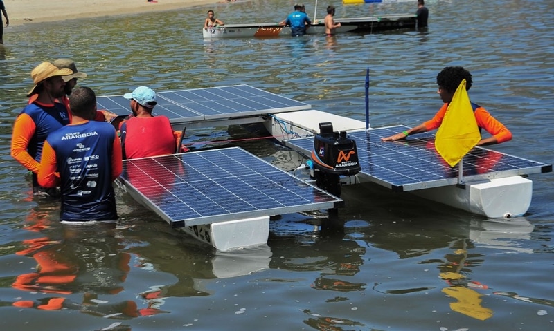 UFRJ promove competição de barcos movidos a energia solar