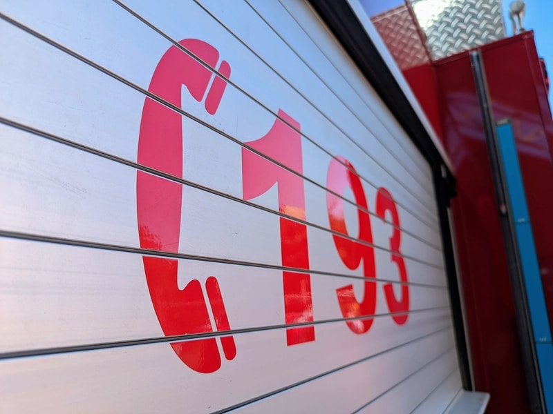 Homem causa incêndio em sua casa, mas filhos conseguem apagar as chamas