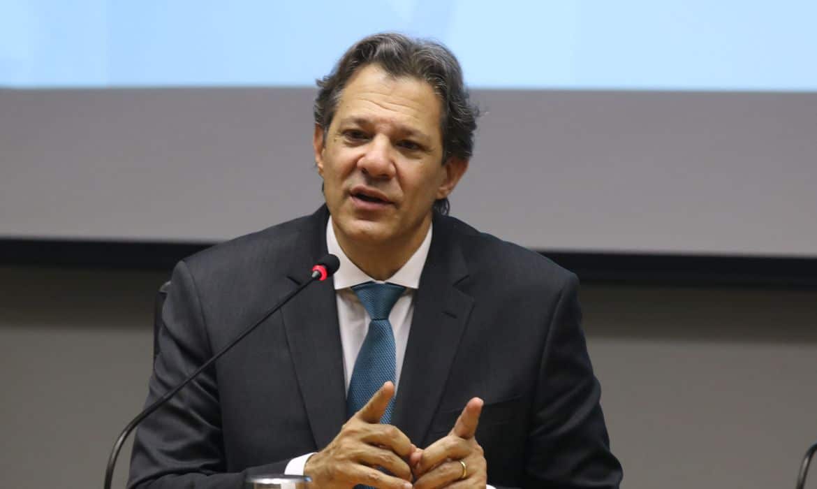 “Há coleção de fatores para a queda dos juros”, diz Haddad