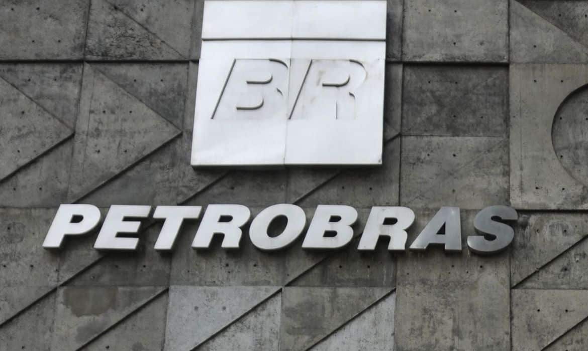Petrobras conclui venda de dois campos de petróleo