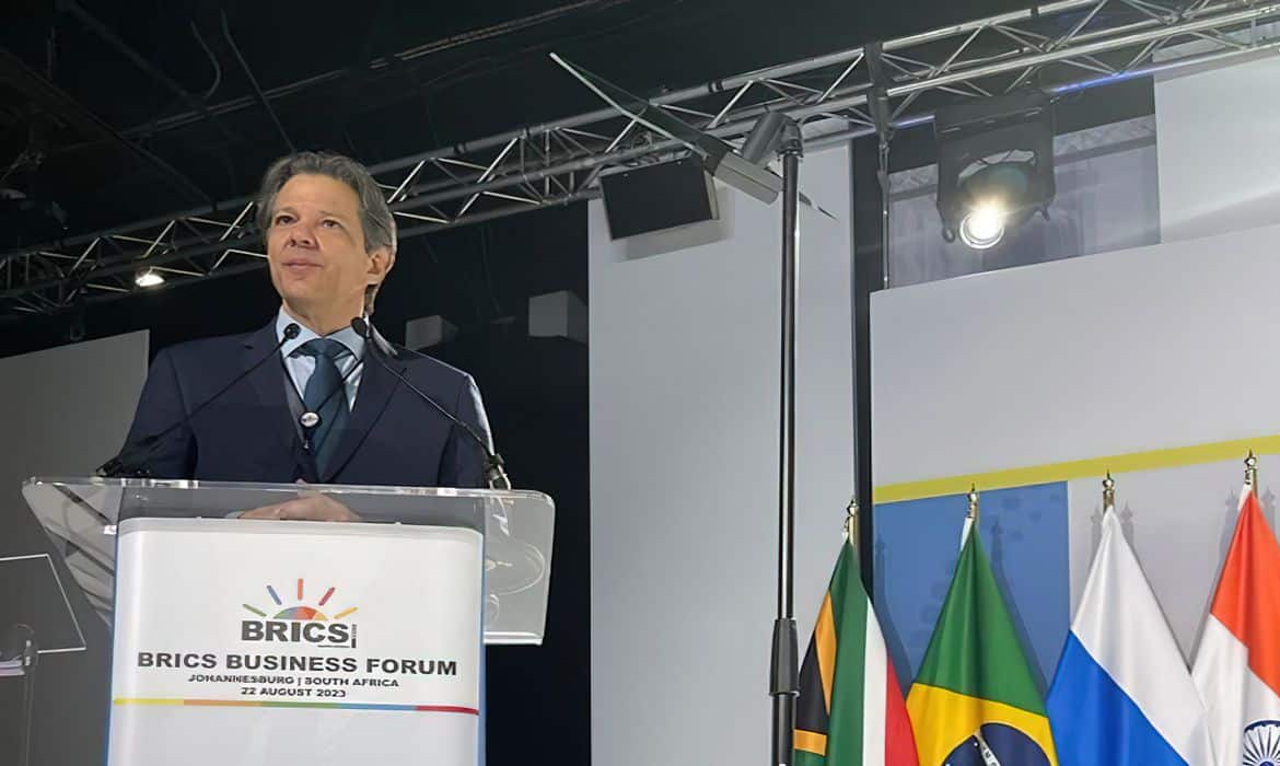 Em reunião, Haddad pede diversificação da indústria no mundo