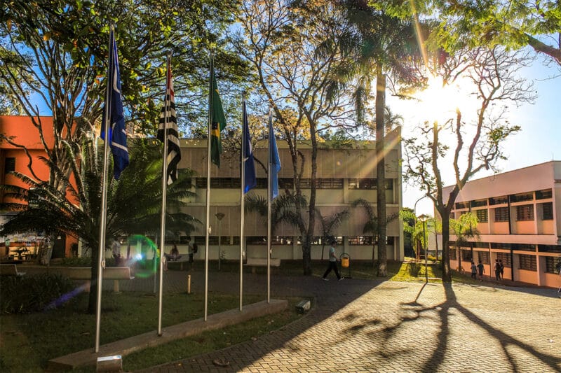 Inscrições abertas para estudantes interessados em conhecer profissões e carreiras.