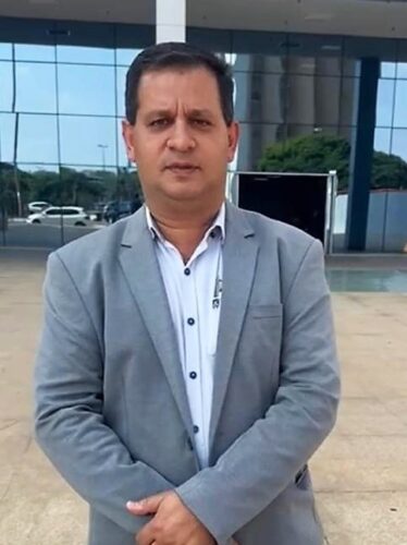 Secretário de Educação se reúne com representantes do FNDE
