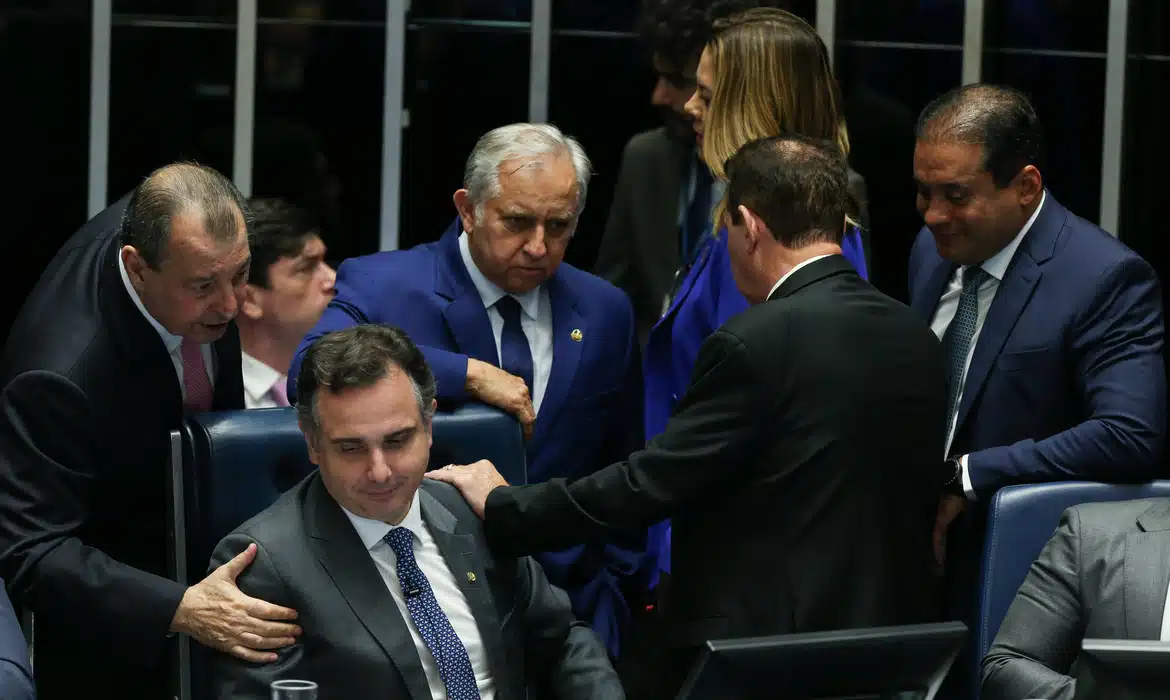 Senado aprova desoneração de 17 setores