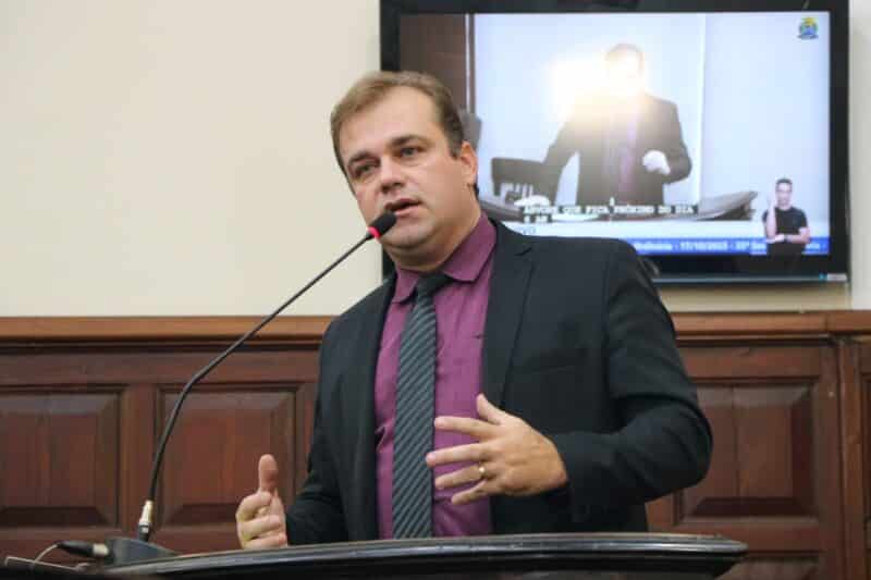 Gustavo Pozzi cria lei para prevenção de acidentes e combate ao fogo