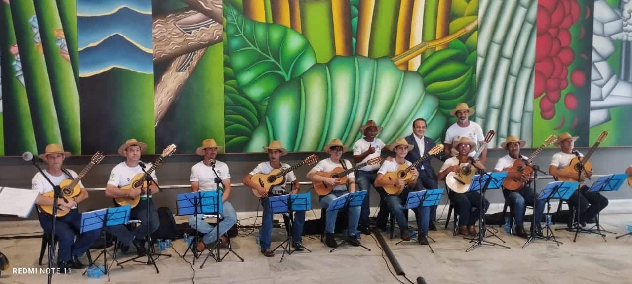 Orquestra de Violeiros do Sindicato Rural de São Carlos se apresenta em evento no Palácio dos Bandeirantes