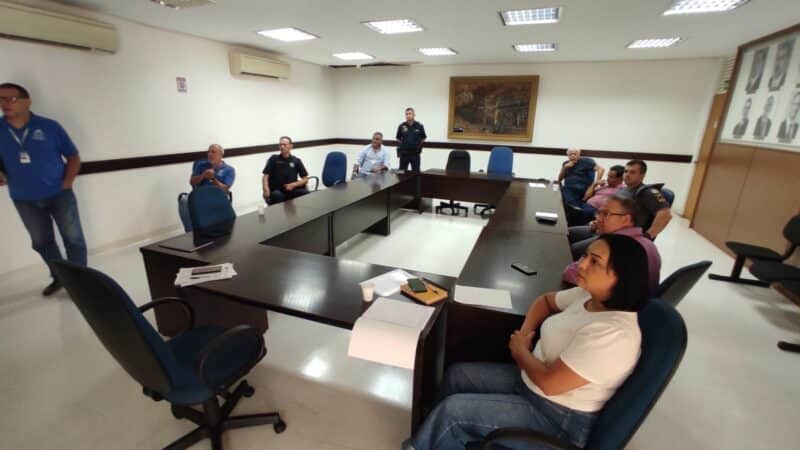 Reunião do Comitê de Crise busca soluções conjuntas entre instituições