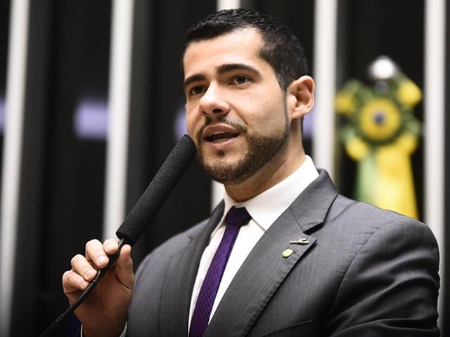 Deputado mata suspeito de assalto a tiros