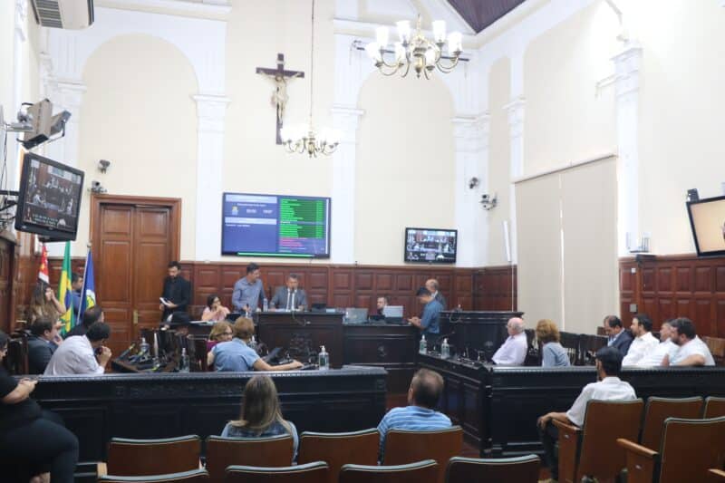Câmara vota Orçamento para 2024 em 2º turno