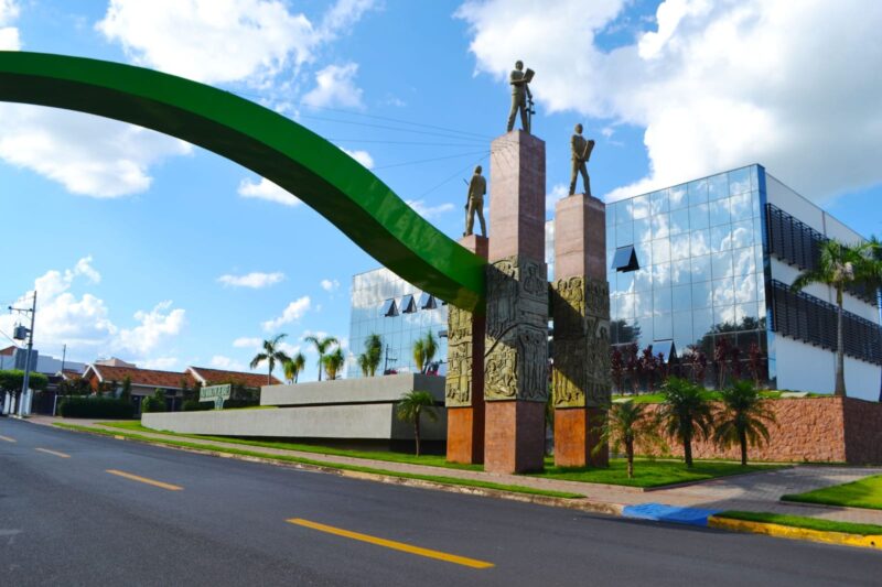 Prefeitura anuncia antecipação da 1ª parcela do 13º salário aos servidores municipais