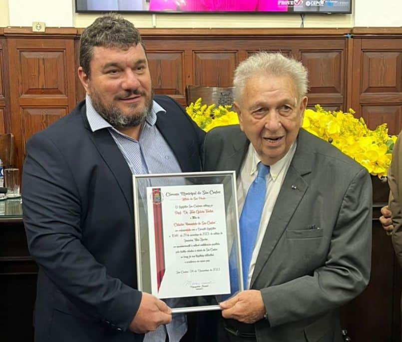 Fabio Zanchin concede título de cidadão honorário ao Prof Tundisi