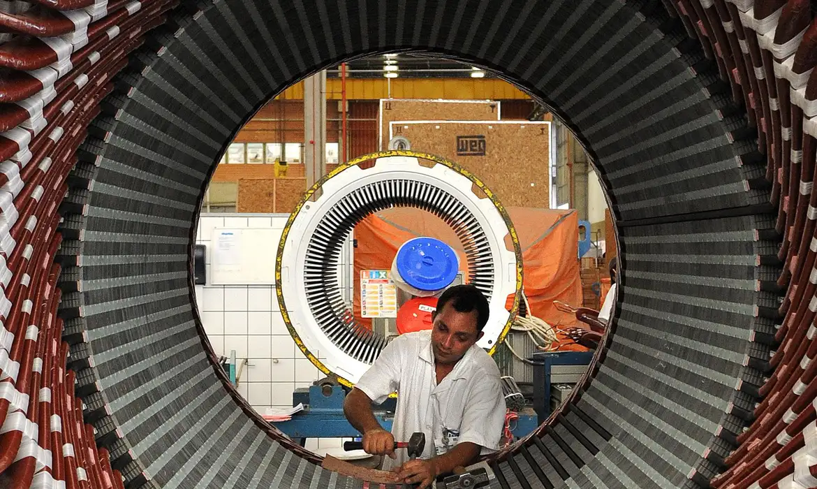 Rio aumenta ICMS para 20% a partir de 2024; indústrias criticam