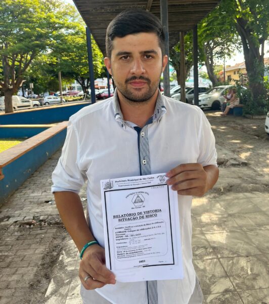 Prédio público abandonado é demolido atendendo pedido de Bruno Zancheta