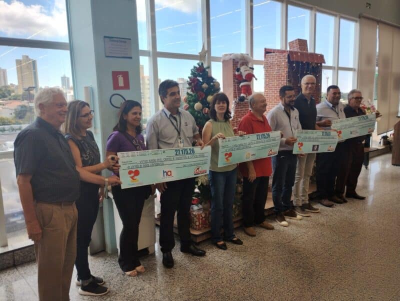 Savegnago entrega cerca de R$ 110 mil da campanha Moeda Solidária