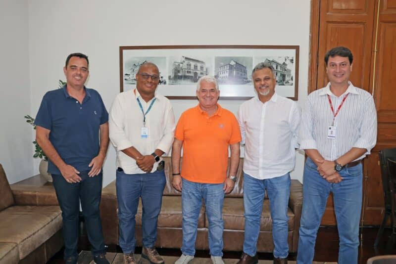 Marquinho discute com CPFL demandas de energia elétrica e instalação de lâmpadas de LED