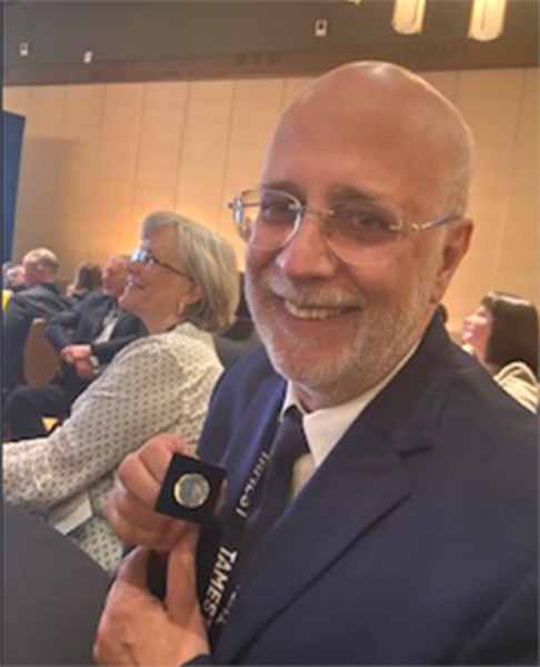 Prof. Dr. Vanderlei Salvador Bagnato do Instituto de Física de São Carlos (IFSC) – CEPOF – INCT – USP é eleito membro da Academia de Ciências, Engenharia e Medicina do Texas (TAMEST)