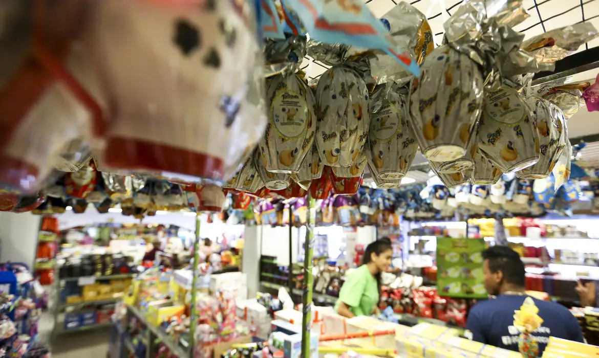 Vendas do comércio devem crescer 4,5% e chegar a R$ 3,44 bi