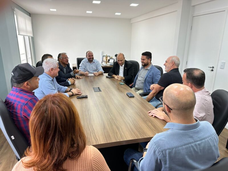 Deputado Oseias de Madureira visita São Carlos