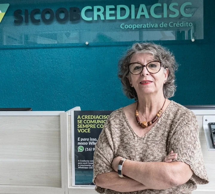 Lídia comemora parceria com SAAE São Carlos