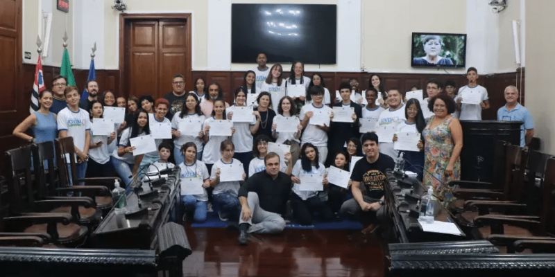 Votação de projetos apresentados por estudantes conclui edição