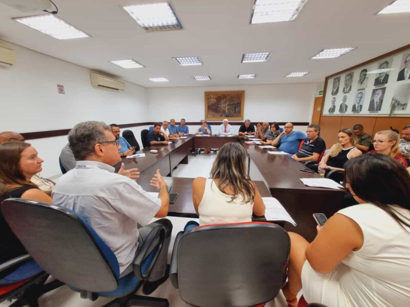 Prefeitura oferece reajuste de 7% ao funcionalismo