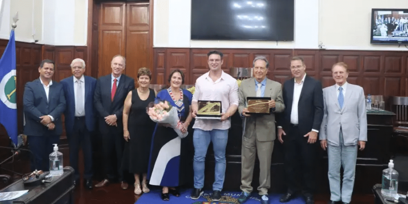 Professor Paulo de Tarso Muzy e médico Paulo Cavalcante Muzy recebem títulos