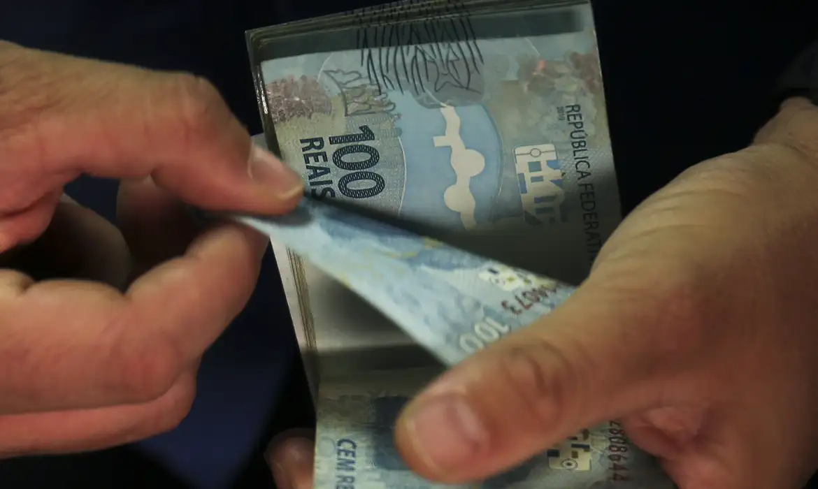 Fevereiro tem déficit primário de R$ 31,7 bi