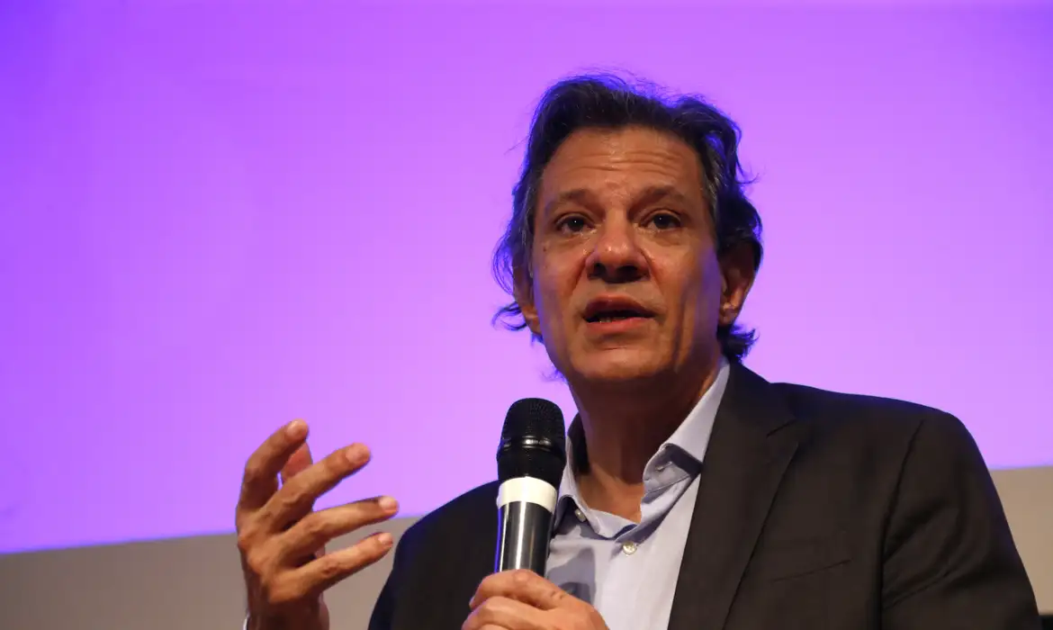 Haddad: tempo se esgota para definir meta fiscal factível para 2025