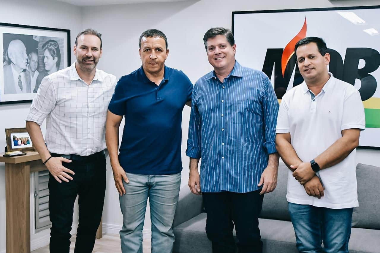 Edson Ferraz e Roselei Françoso buscam apoio federal para projeto de drenagem em São Carlos