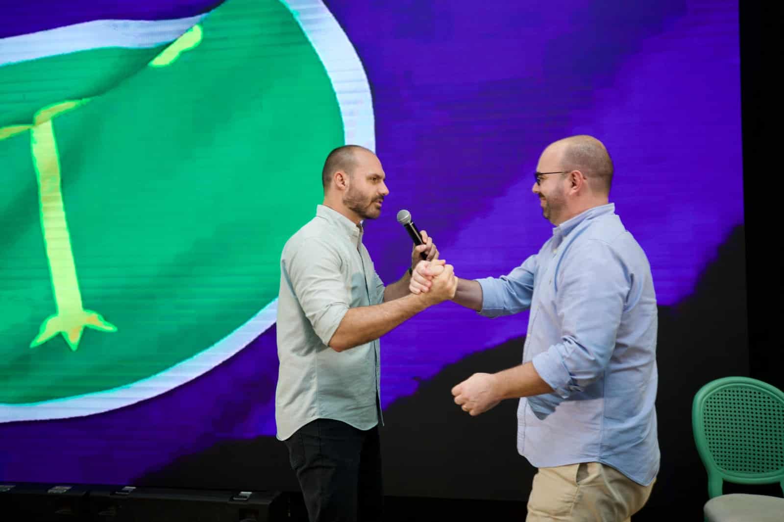 “Seremos voluntários do Netto”, diz Eduardo Bolsonaro