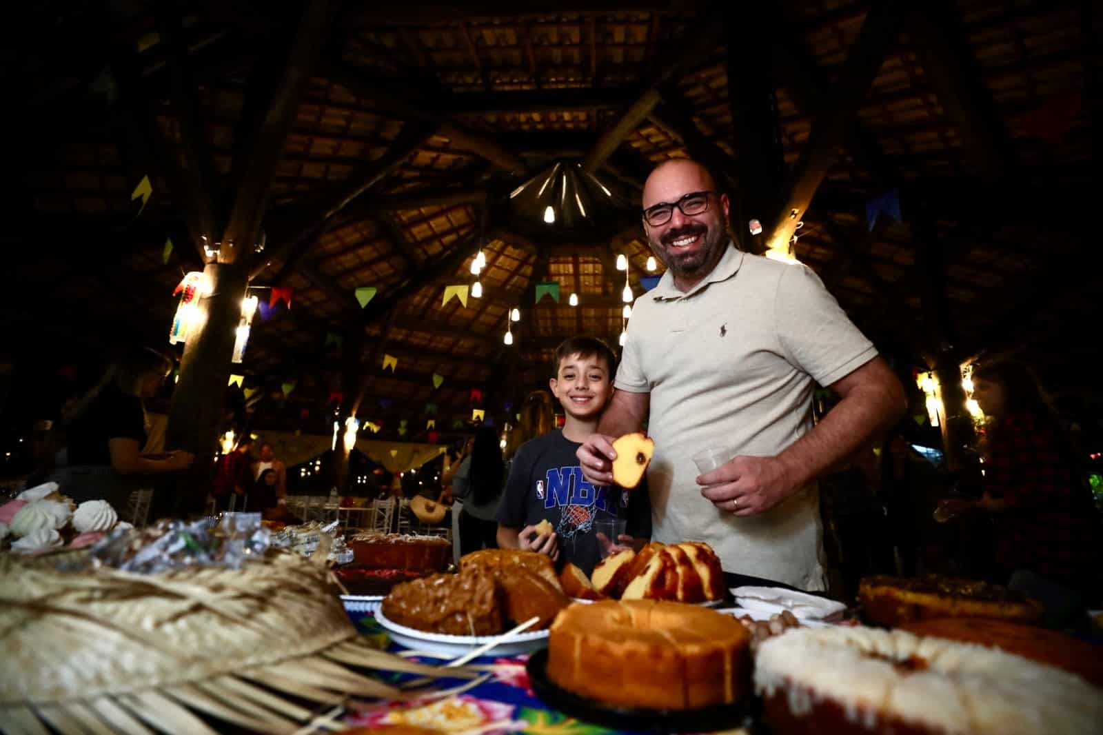 Netto participa de festividades e agradece carinho da população
