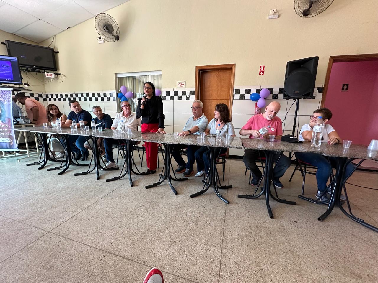 Andreia Tofollo promove encontro com apoiadores e lideranças