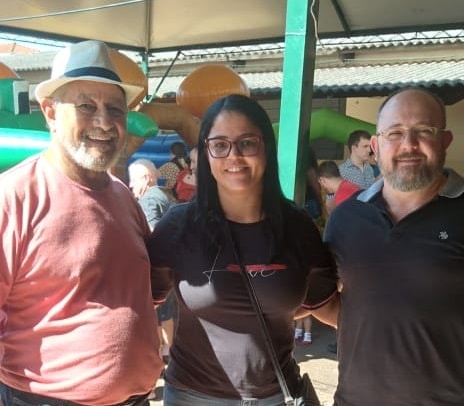 Andreia Tofollo participa de reuniões e visita bairros
