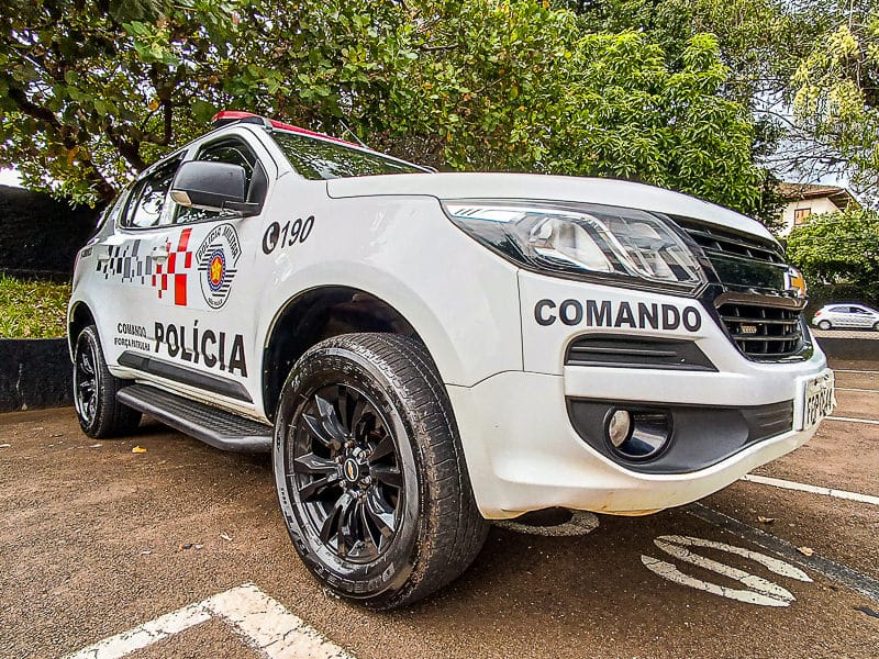Polícia Militar apreende moto após perseguição no bairro Douradinho