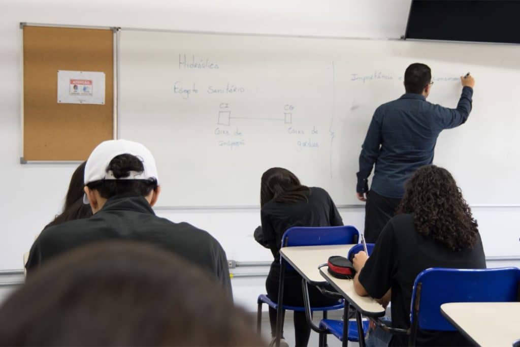 Conhecimento em Foco: São Carlos entre as 5 cidades de SP com maior tempo de estudo