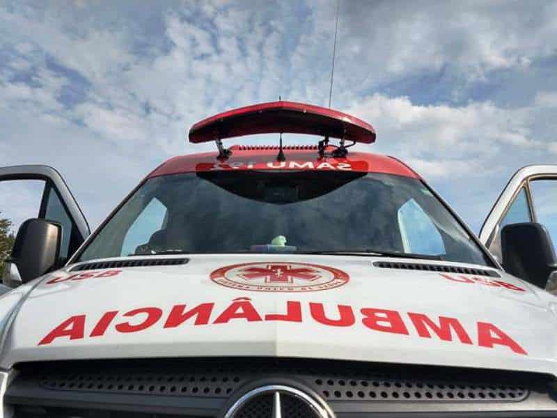 Homem e adolescente se ferem em colisão no Parque Faber