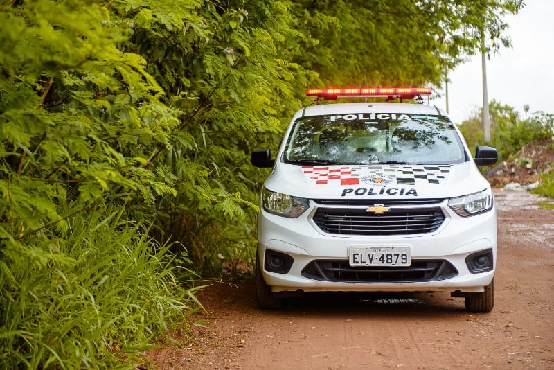 Ford Courier furtada é localizada próximo ao CDHU