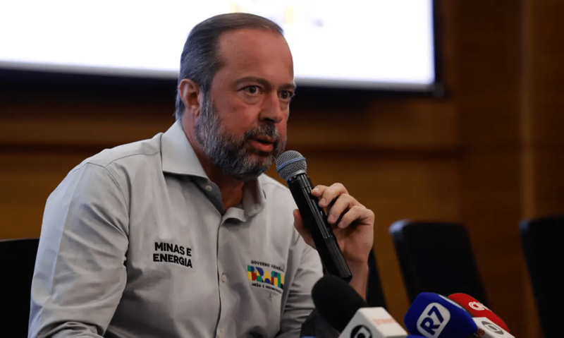 Ministro pede que Aneel distribua bônus de R$ 1,3 bilhão de Itaipu