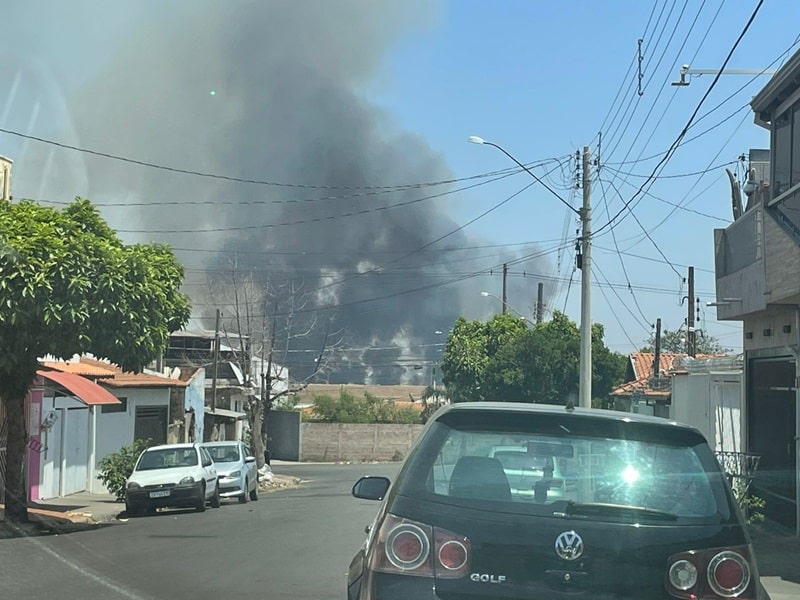 Incêndio atinge canavial na região do Campus USP II