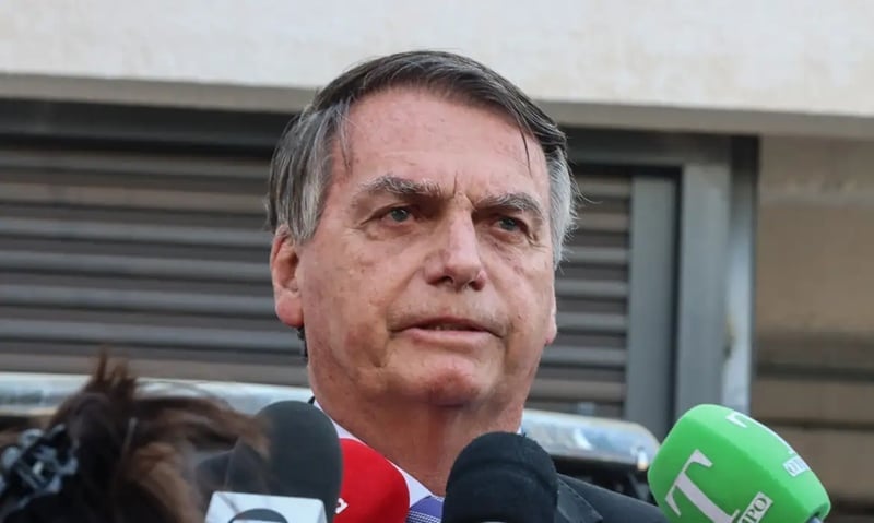 Bolsonaro vai passar por cirurgia no intestino domingo em Brasília após internação no RN