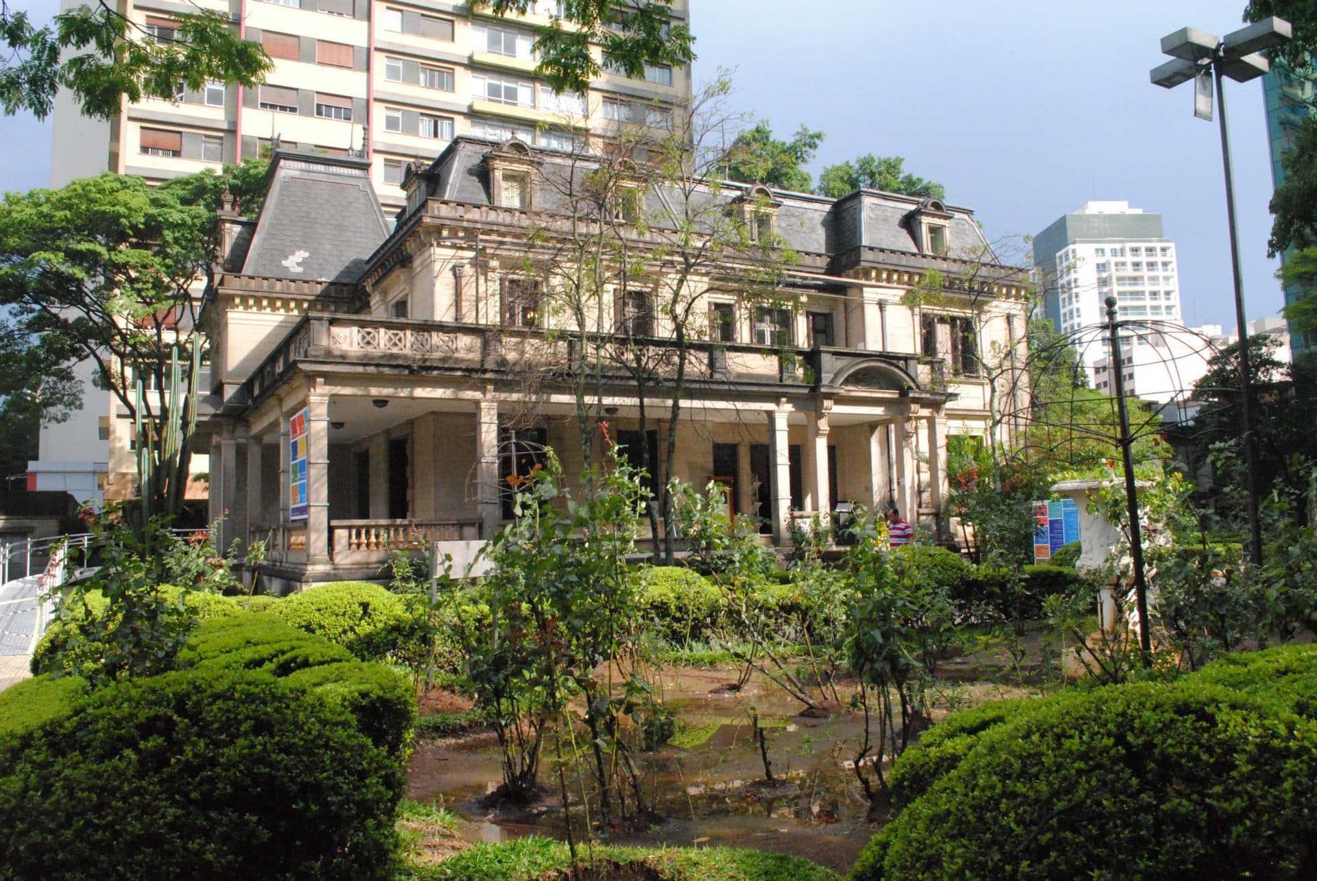 Casa das Rosas celebra 89 anos da construção do casarão