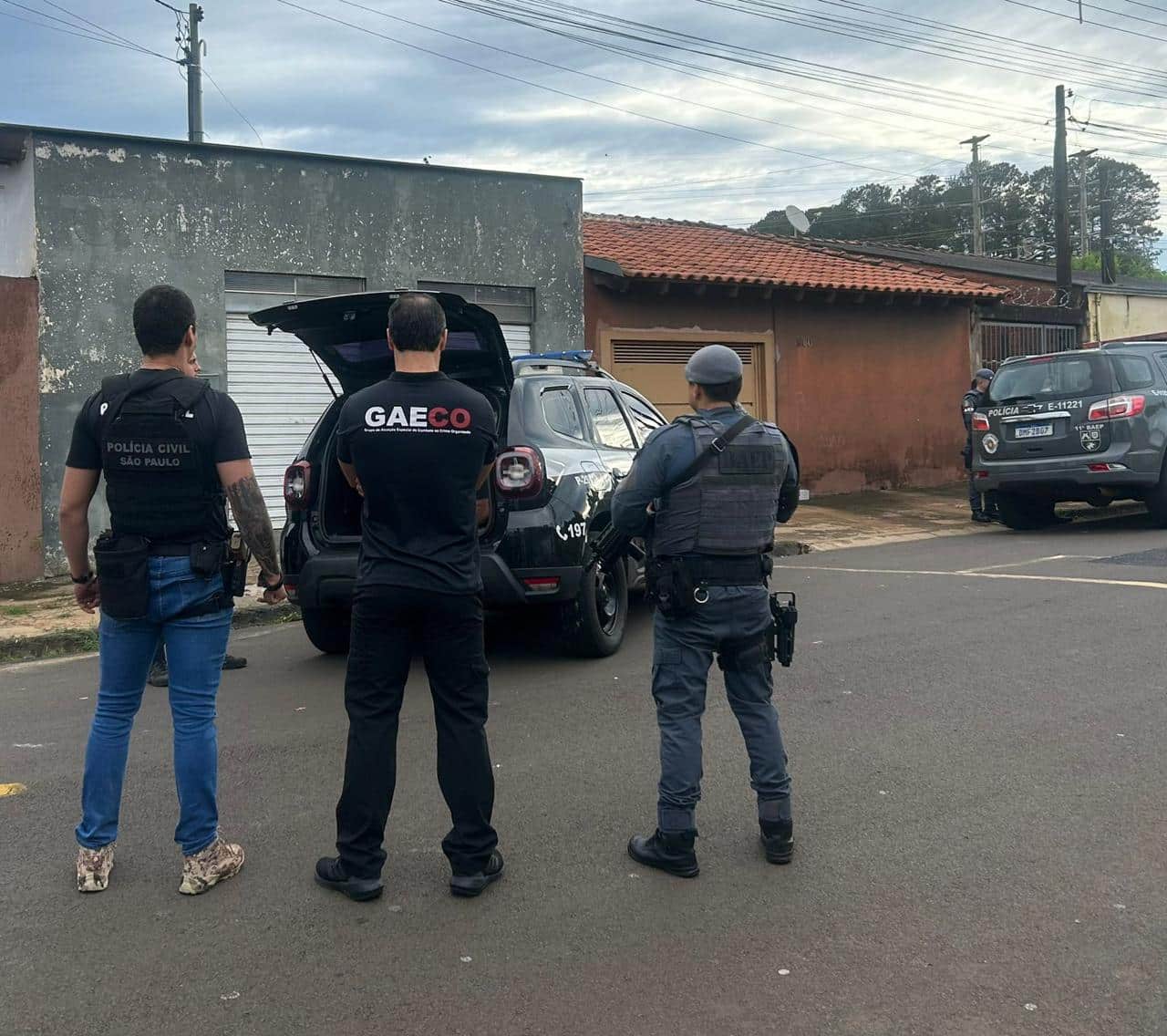 Operação mira quadrilha envolvida em roubos a carros-fortes