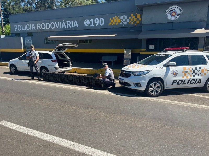 PM Rodoviária apreende 357 tijolos de maconha durante operação