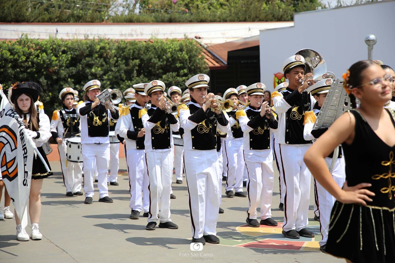 Mundo Encantado de Natal da ACISC tem apresentação da Banda Marcial do Colégio Cecília Meireles