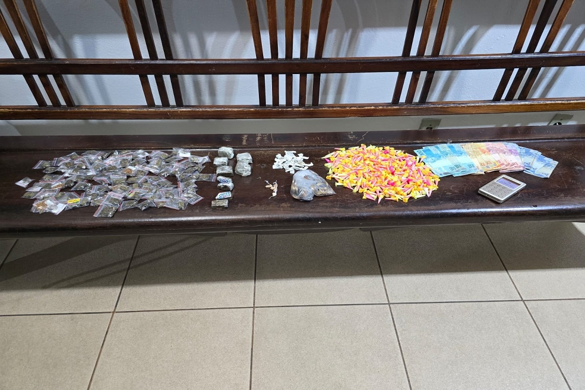 Polícia apreende drogas na Vila Jacobucci