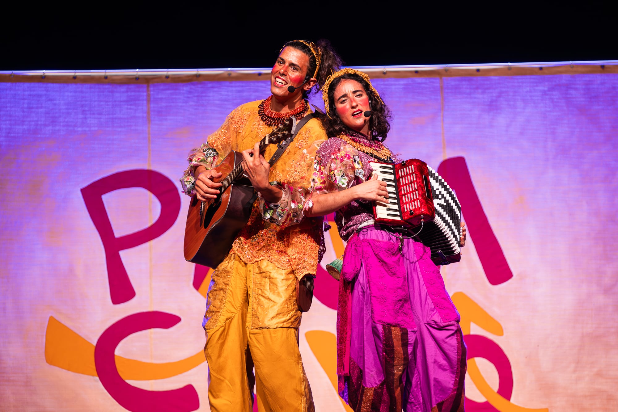 ‘Proncovô’ estreia no palco