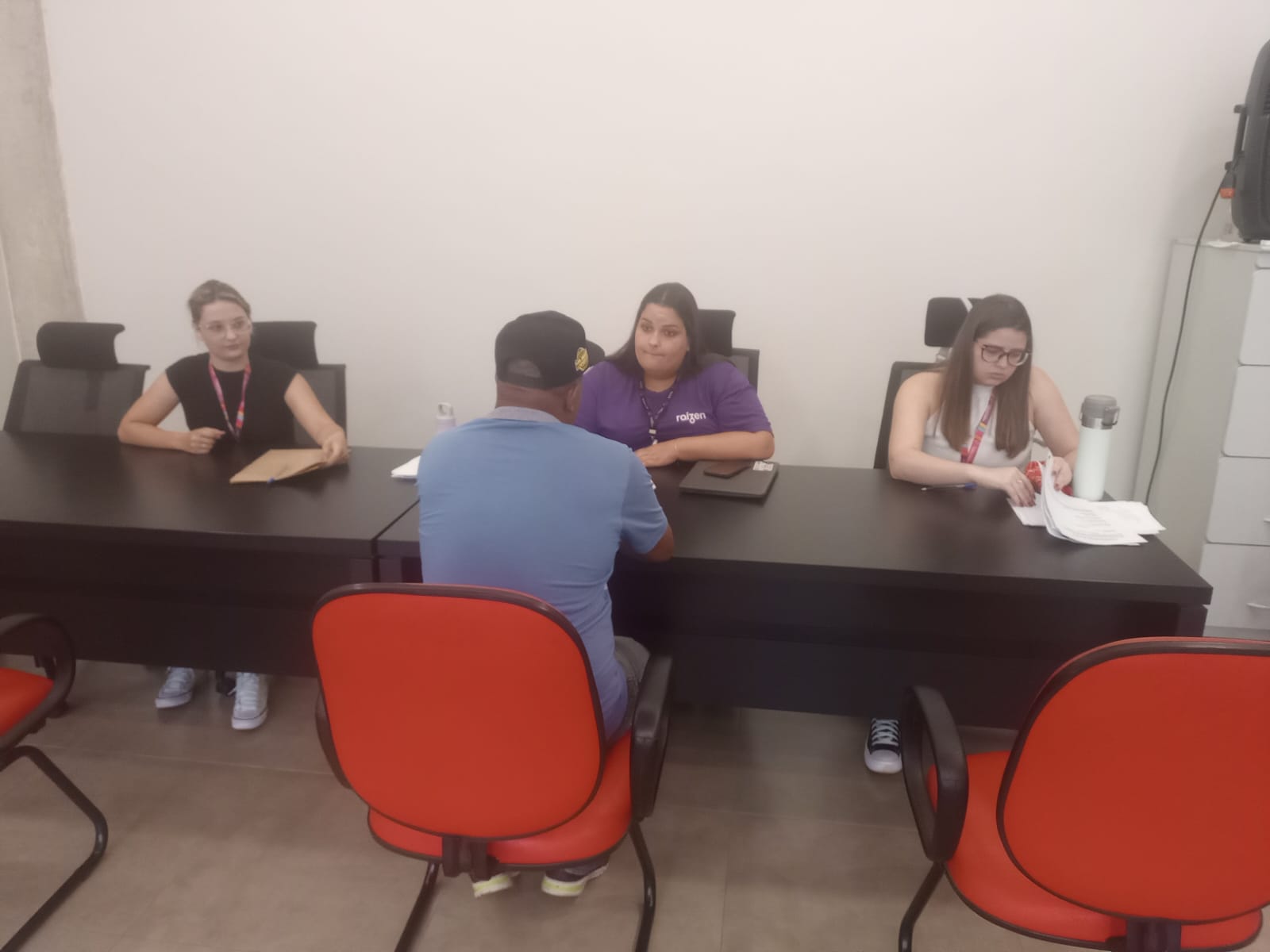 Feirão de empregos da Raízen movimentou Prefeitura com entrega de currículos