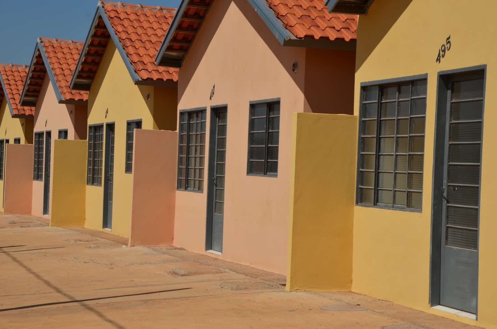 PROHAB promove ação social em residencial
