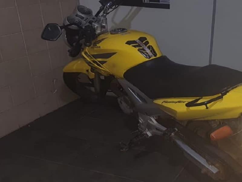 Suspeito de homicídio é baleado, busca socorro em hospital e confessa o crime